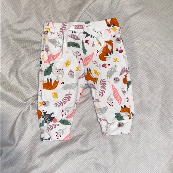 Matching long sleeve & bottoms baby outfit - Picture 4 of 5